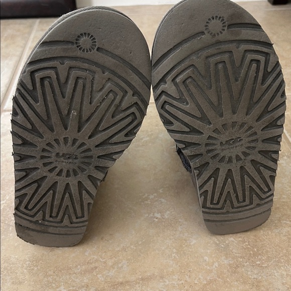 UGG Classic Short Boots Sheepskin 2010 Size 7 Twinface Water Repellent Cozy - Picture 8 of 8